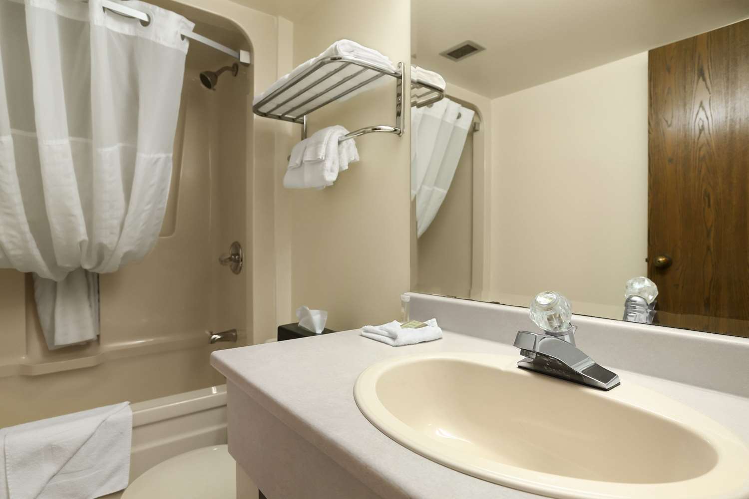 Super 8 by Wyndham North Bay 26/27