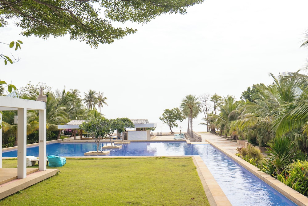 Sirarun Resort 48/50