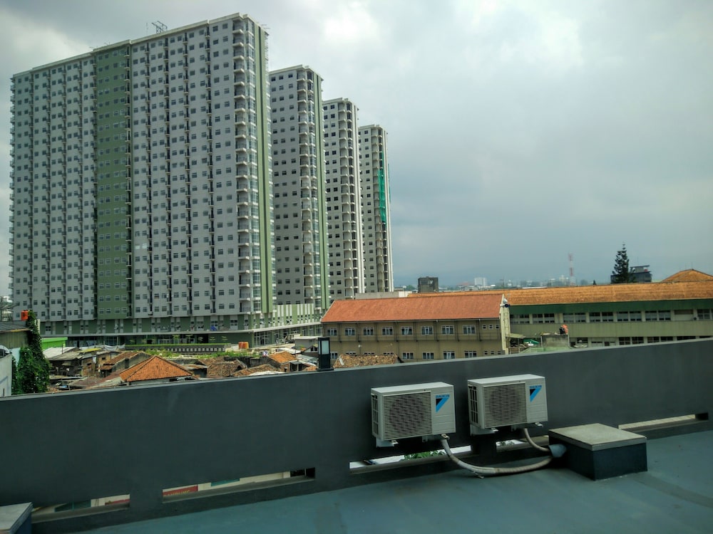 Sentra Inn Bandung 4/18