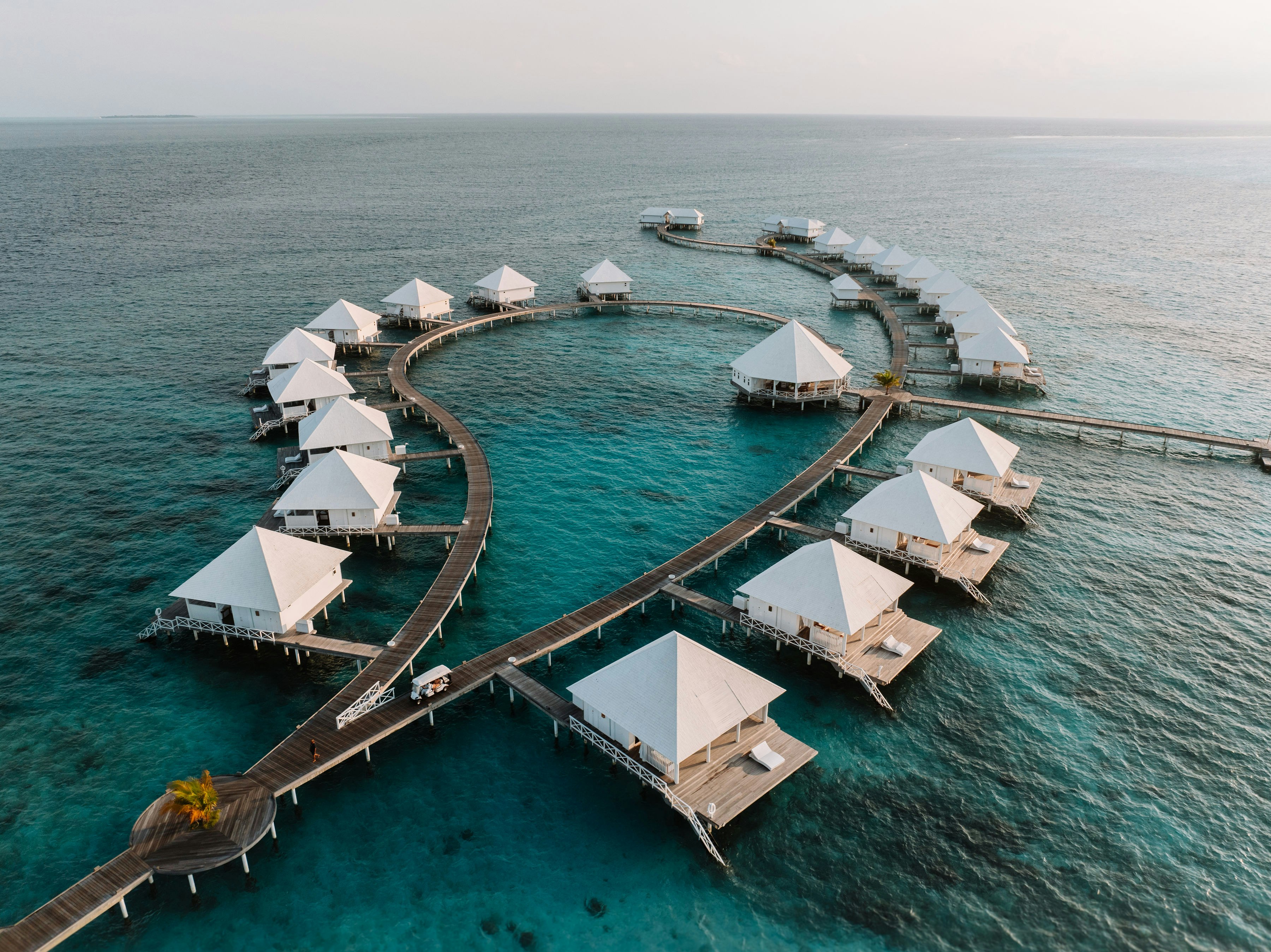 Diamonds Thudufushi Beach & Water Villas 41/44