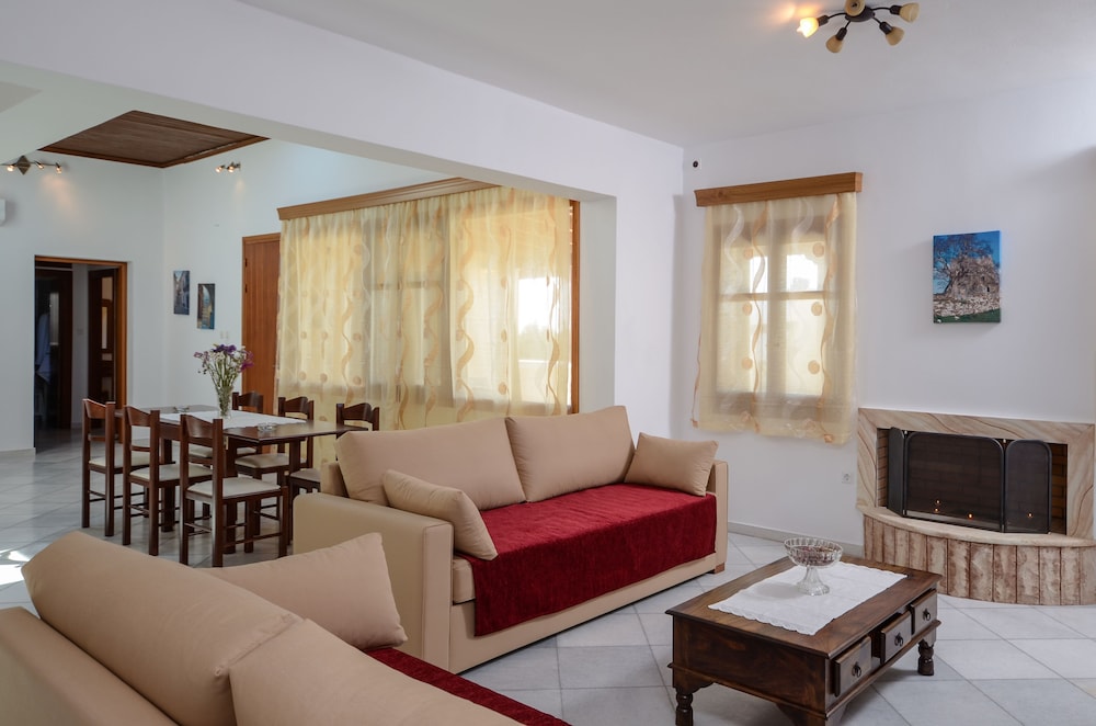 Naxos Cottage 16/50