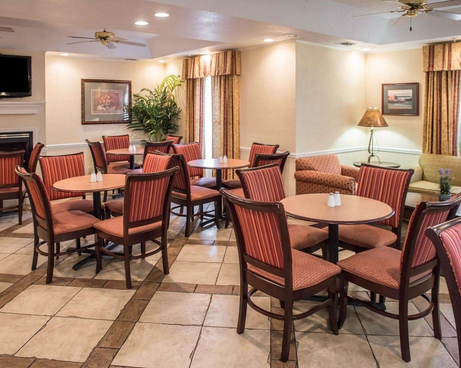 Quality Inn Lake City 24/29