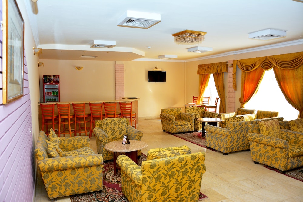 Desert View Hotel 35/48