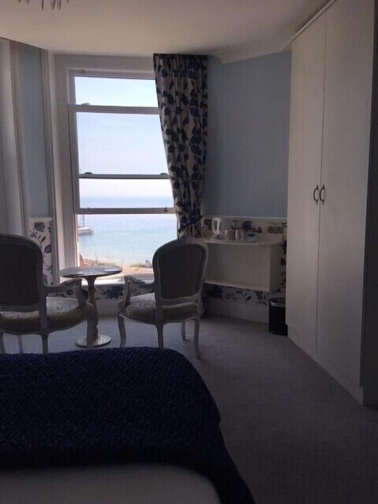 Balmoral Hotel 27/48