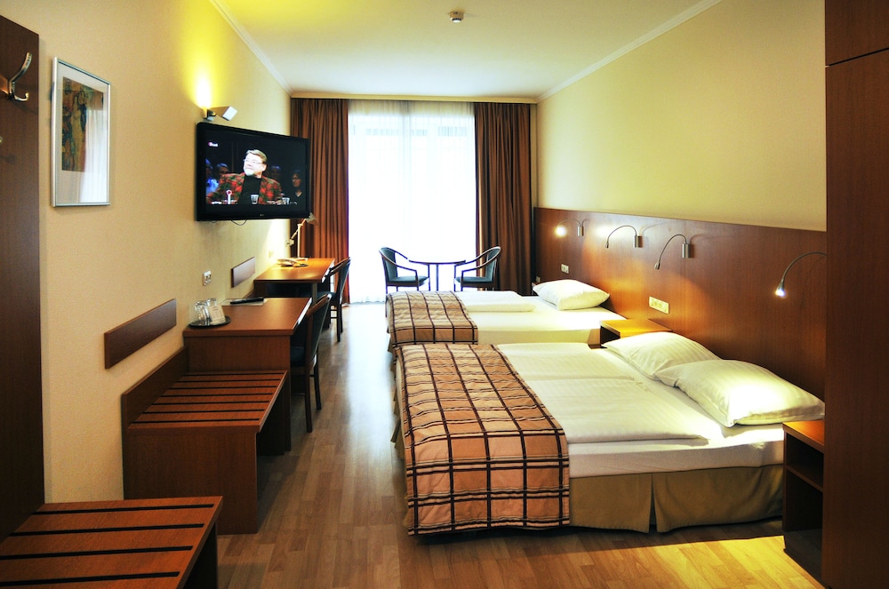Hotel Continental 4/46
