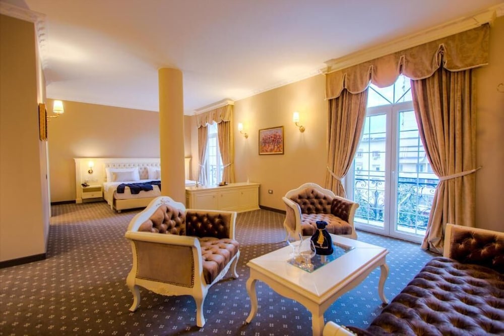 Lot Boutique Hotel 25/37