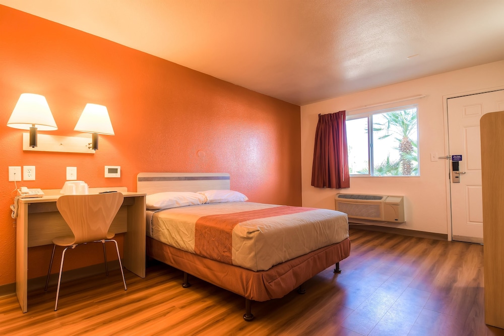 Motel6 Rancho Mirage CA Palm Springs 36/53