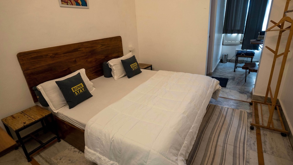1 BEDROOM, STANDARD, DOUBLE BED