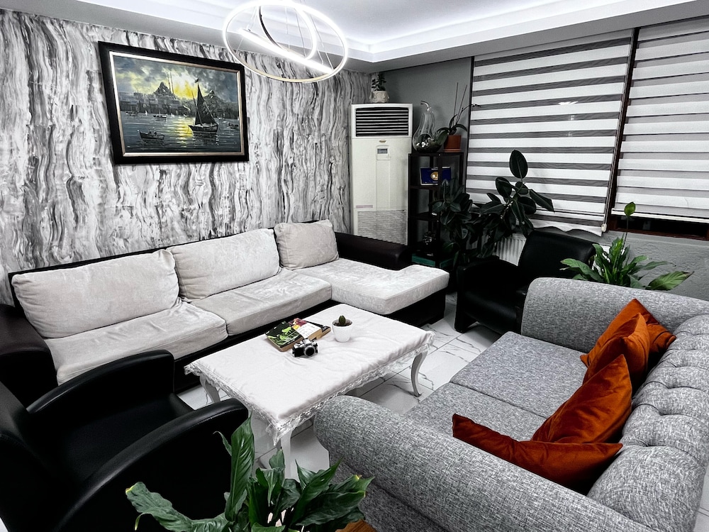 Naila Hotel 48/69