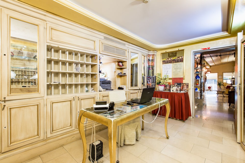 Hotel Alcyone 7/63