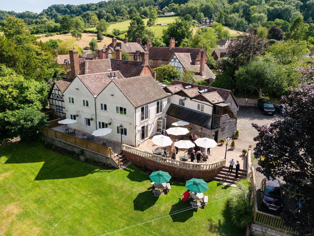 The Manor Arms Inn 29/37