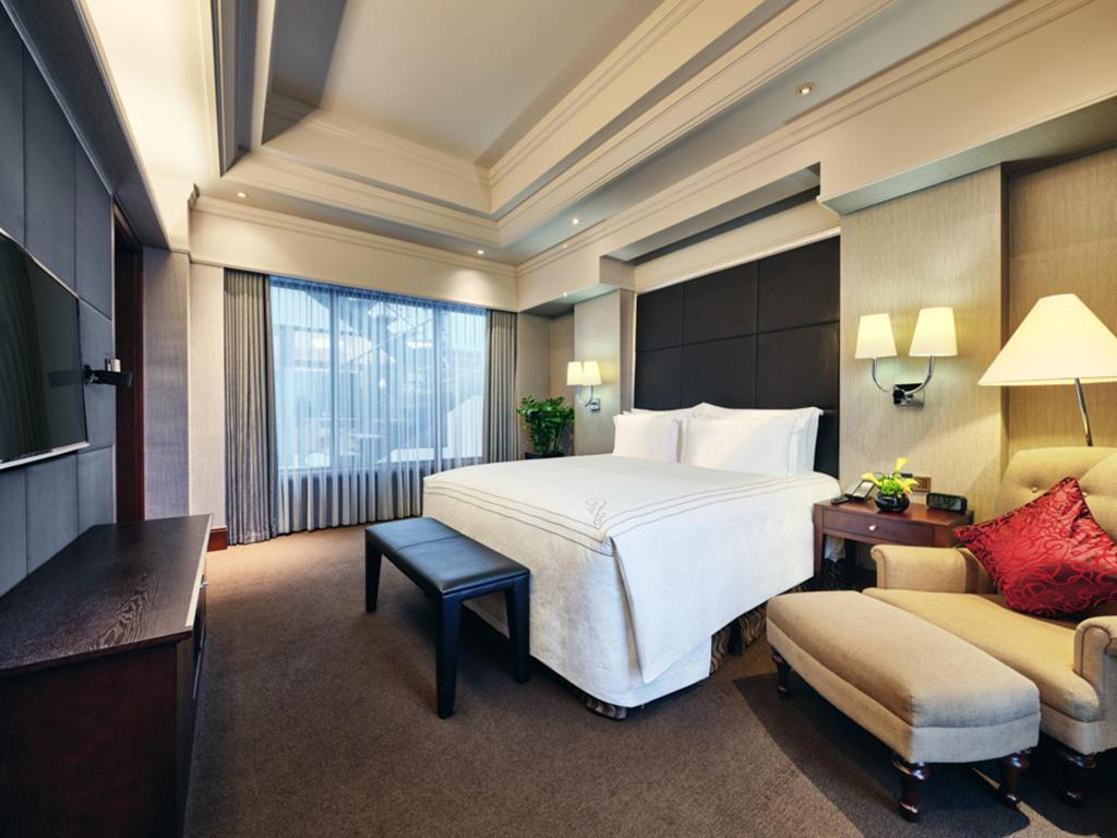Green, Garden, Suite, King Bed