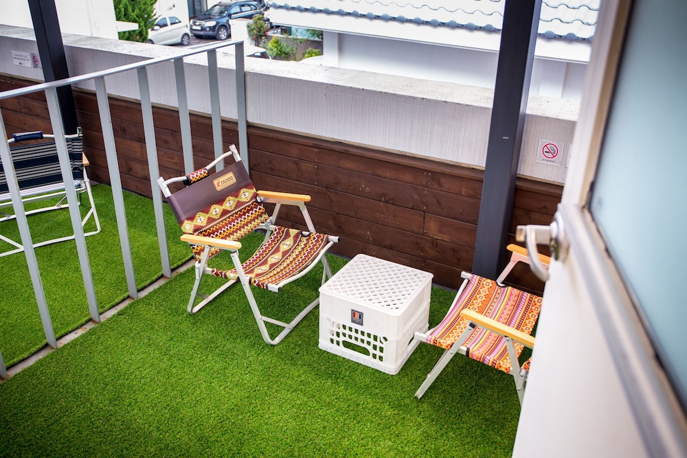 Mido Hostel 8/62