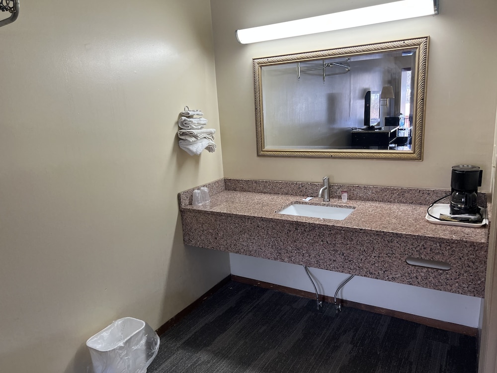 Green Valley Motel Winston Salem 43/44