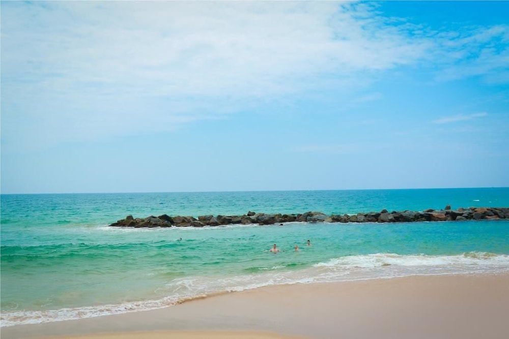 Harmony Beach Bungalows 17/24