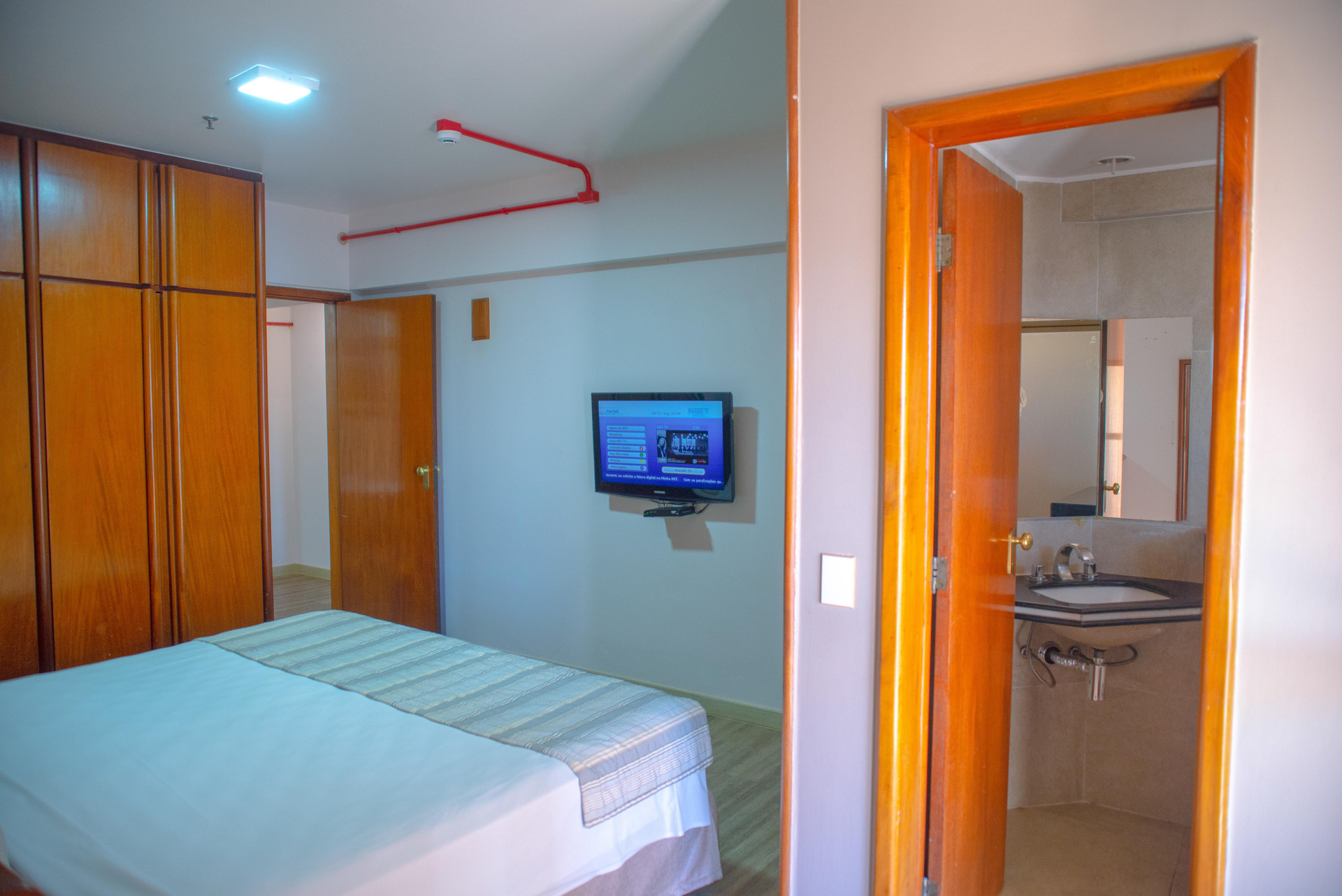Executive, Suite
