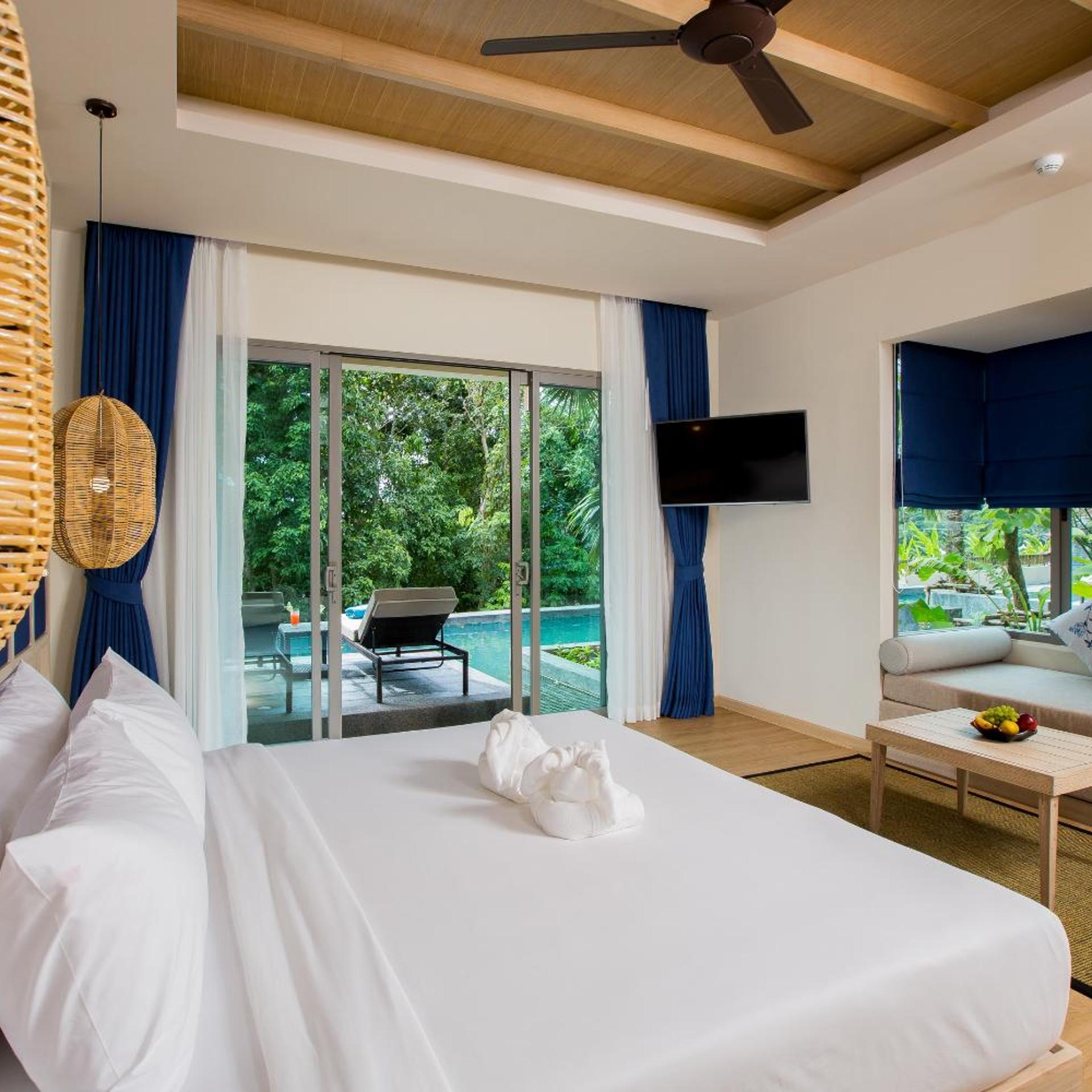 Deluxe, Double or Twin Bed, Pool Access
