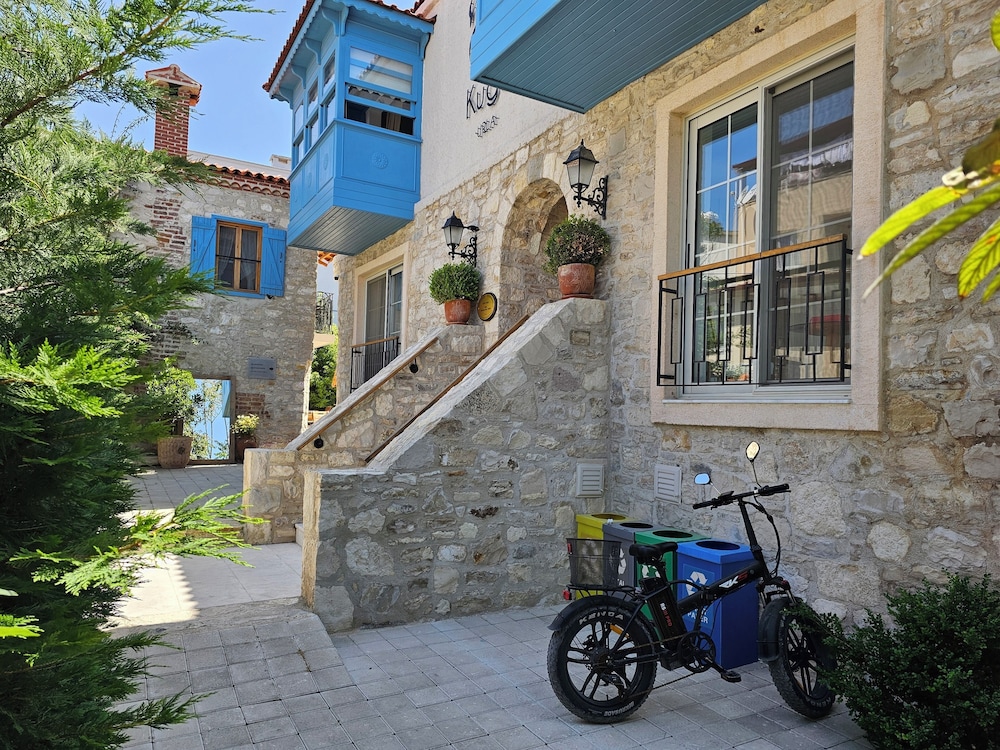 Kugu Urla Otel 39/50