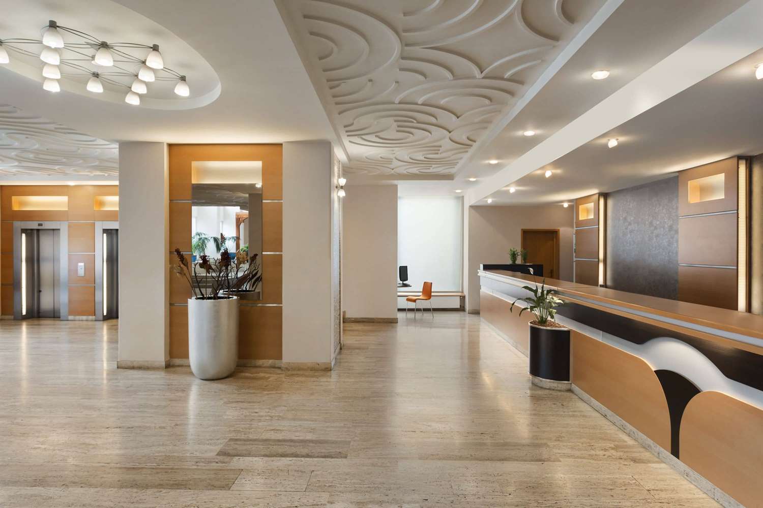 Ramada by Wyndham Bucharest Parc 7/49