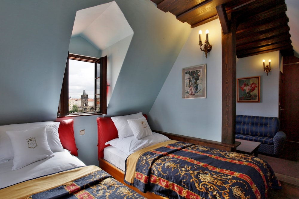 STANDARD, DOUBLE OR TWIN BED