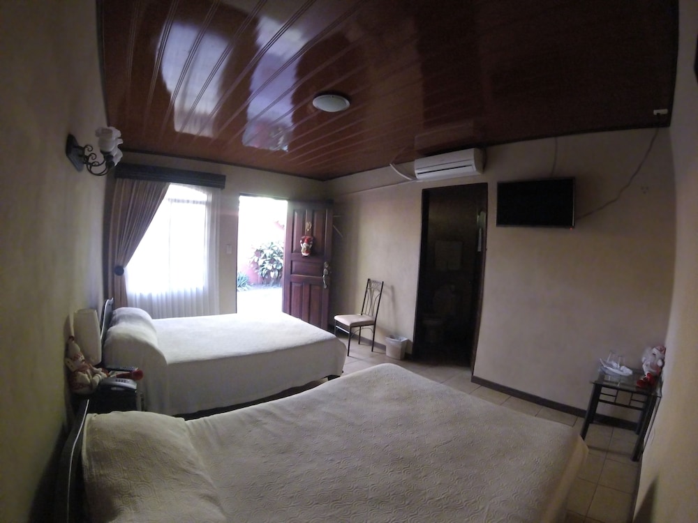 Hotel Santa Maria Inn 26/56