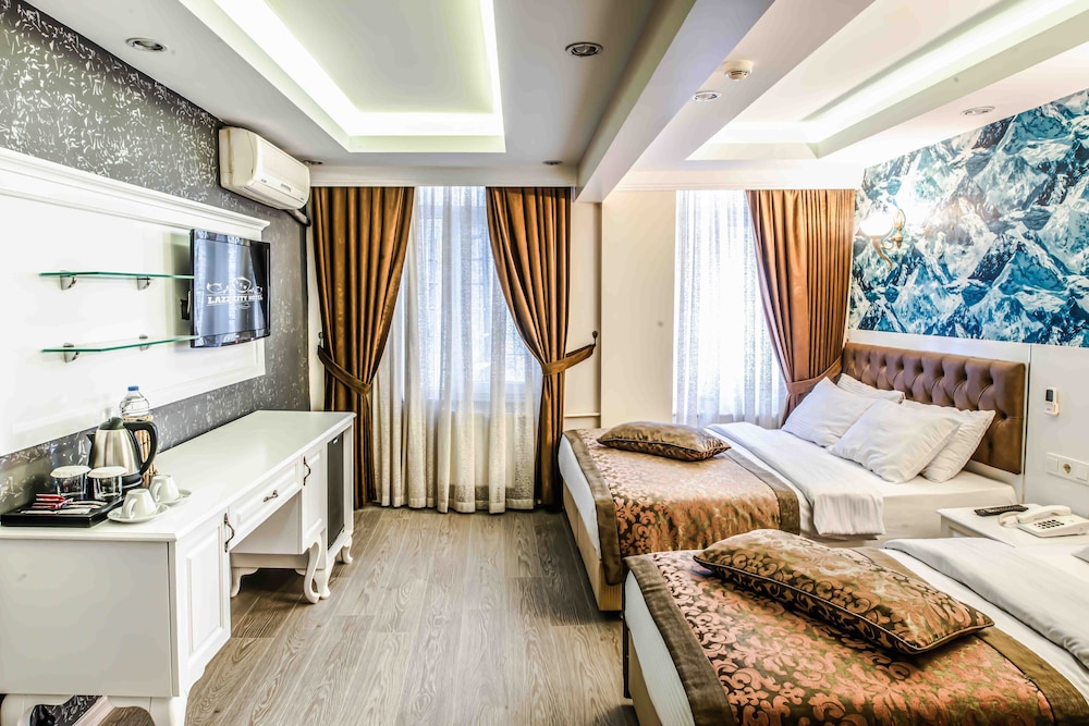 Lazz City Hotel 7/44