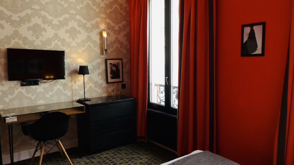 Hotel Noir 43/59