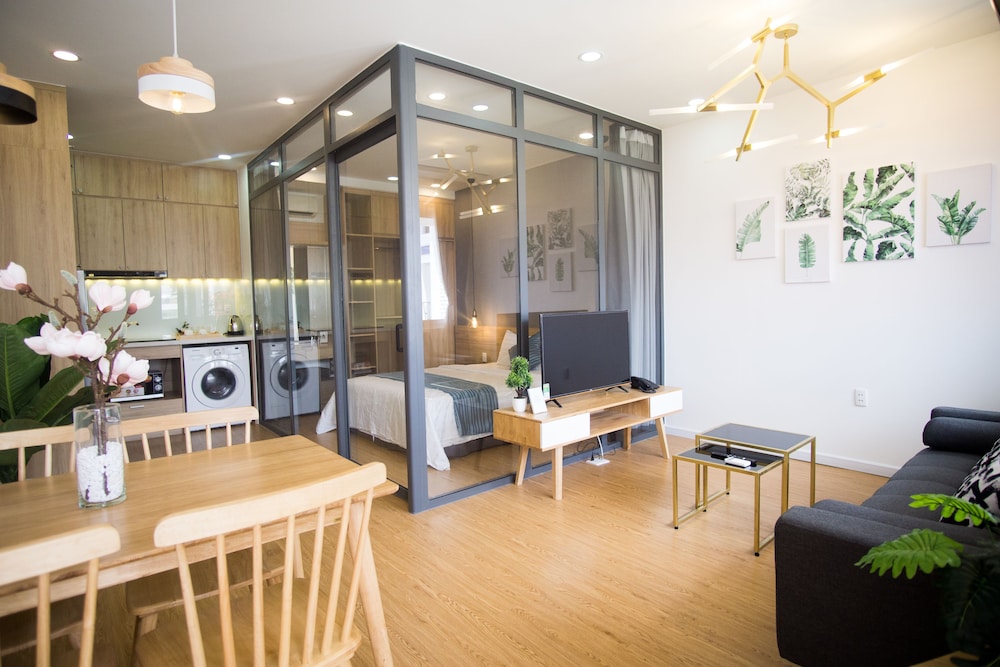 Cuu Kim Son Hotel 35/43