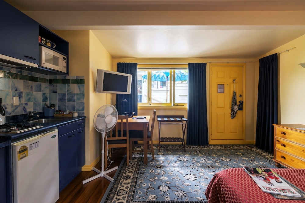 The Great Ponsonby Arthotel 31/72