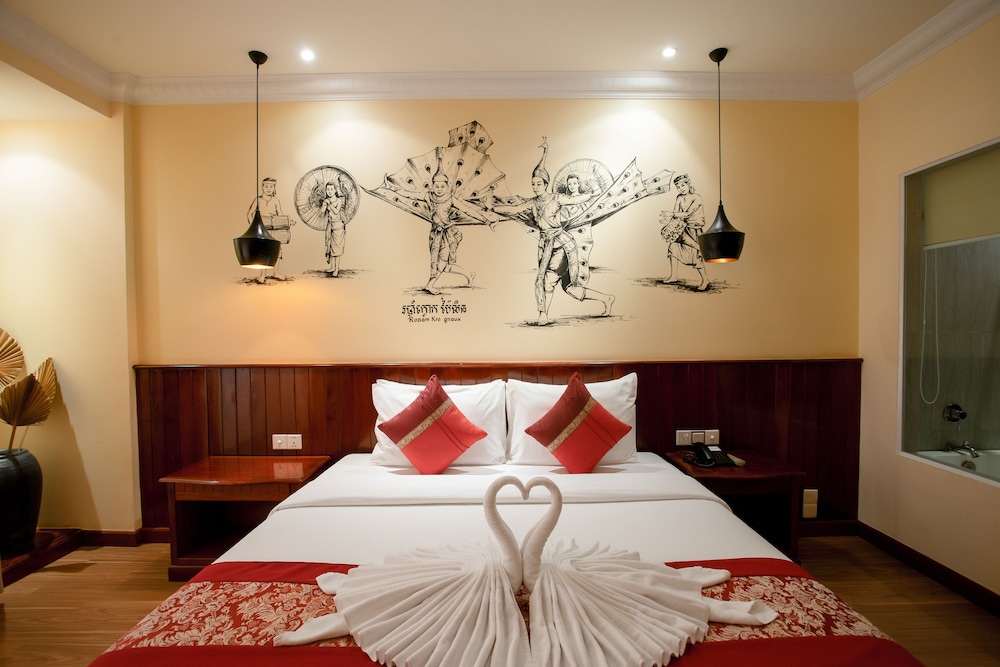 Angkor Holiday Hotel 7/58