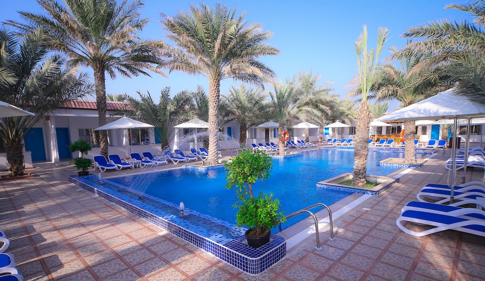 Fujairah Hotel and Resort 30/33