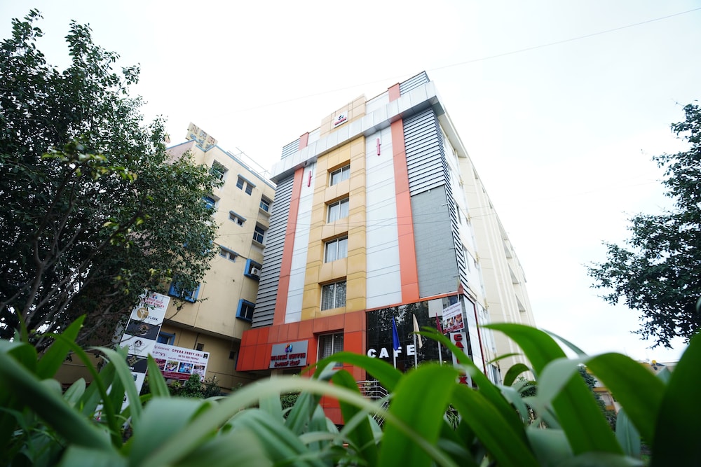 Hotel Vista Suites 1/50