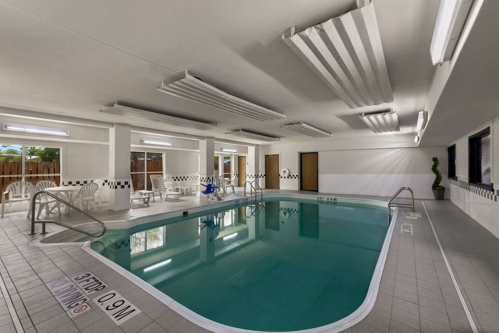 Comfort Inn & Suites Austin North Loop 31/46