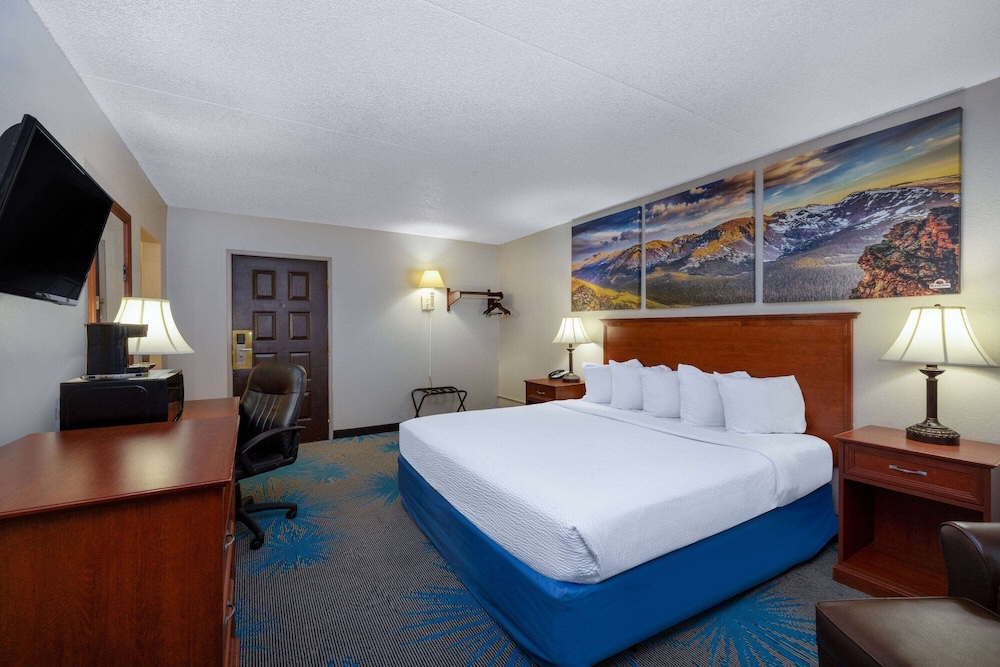 Standard, King Bed