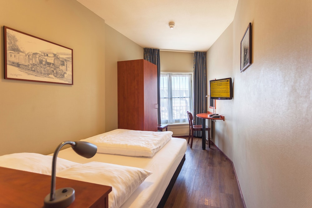 A-Train Hotel 31/63