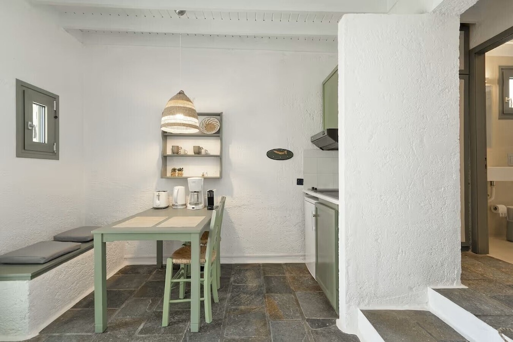 Nereides Villas 7/45