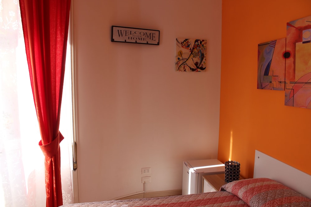 Damiani Sister Guest House 34/50