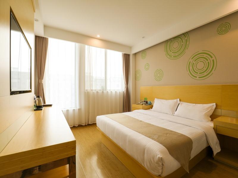 GreenTree Inn Wuxi Rongchuang Cultural Tourism City Nanquan Town Business Hotel 10/29