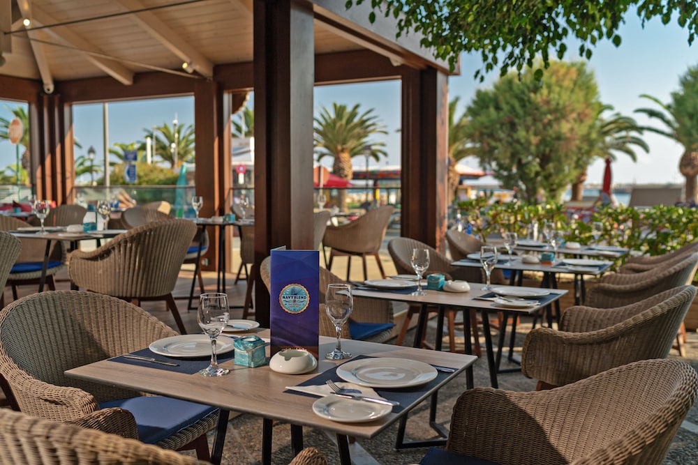 Kyma Suites Beach Hotel 38/50