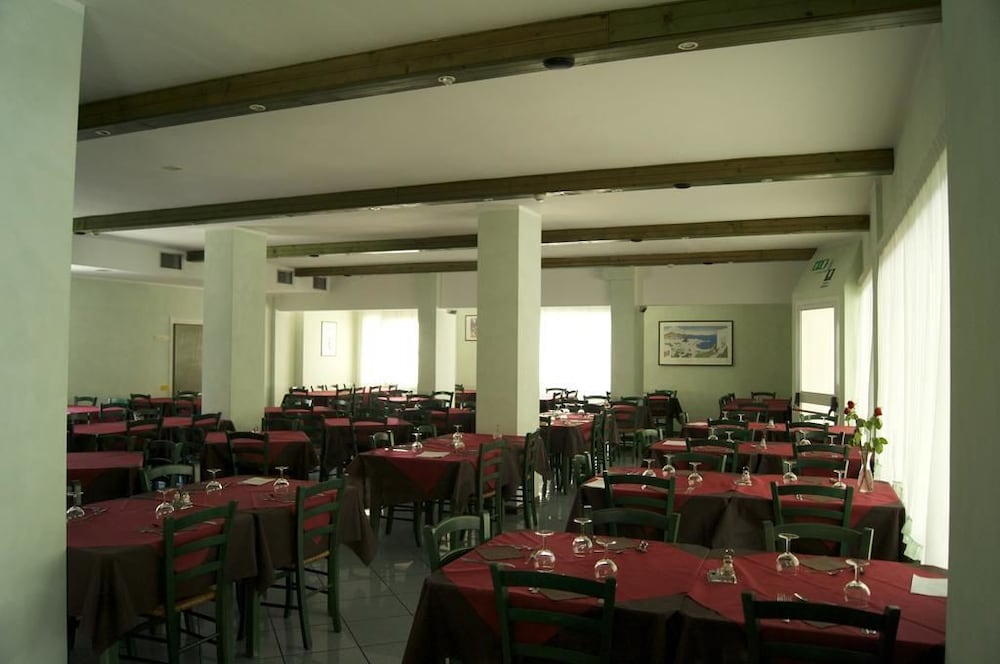 Hotel Aron 37/50