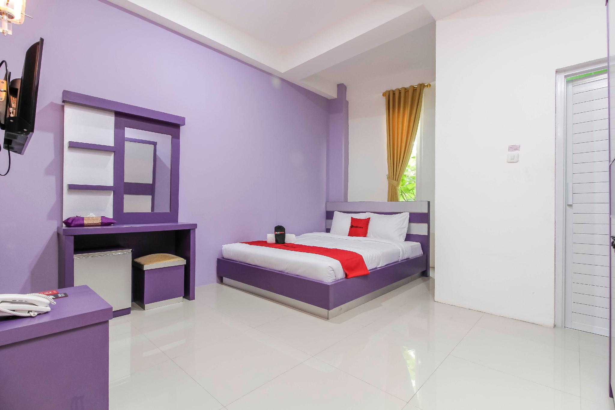 Reddoorz Plus Near Stasiun Bekasi 23/45