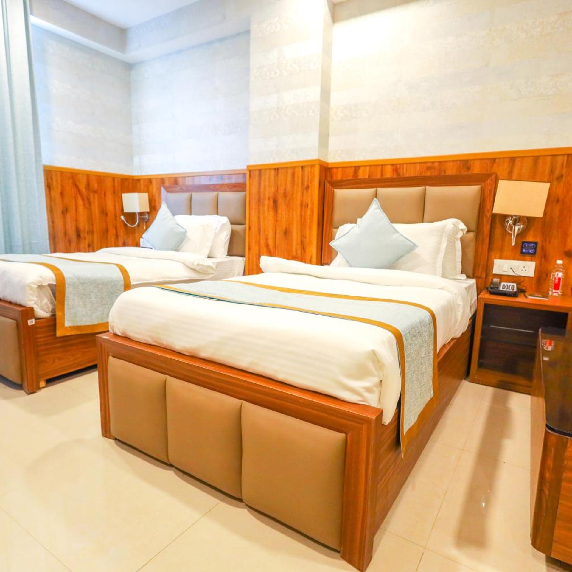Clay Inn Hotel Gurugram 25/50