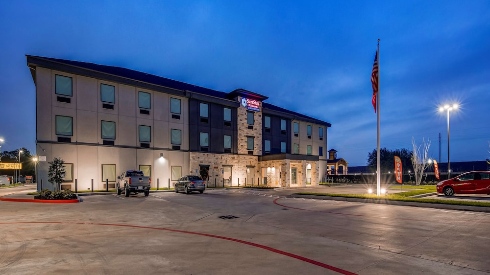 Surestay Plus Hotel By Best Western Humble 1/33