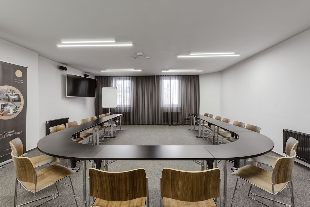 Theresian Hotel And Spa 40/50