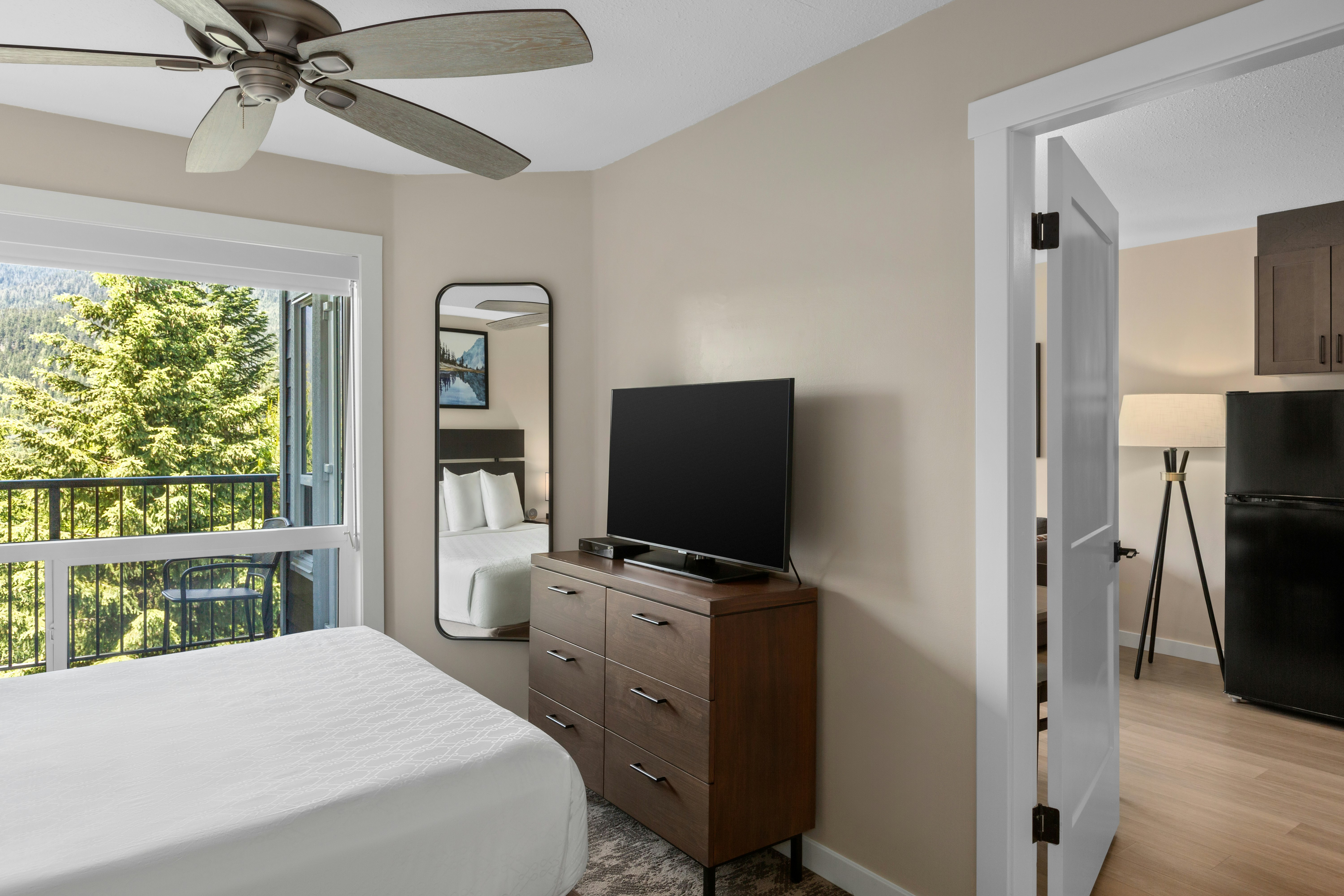 1 BEDROOM, PLUS