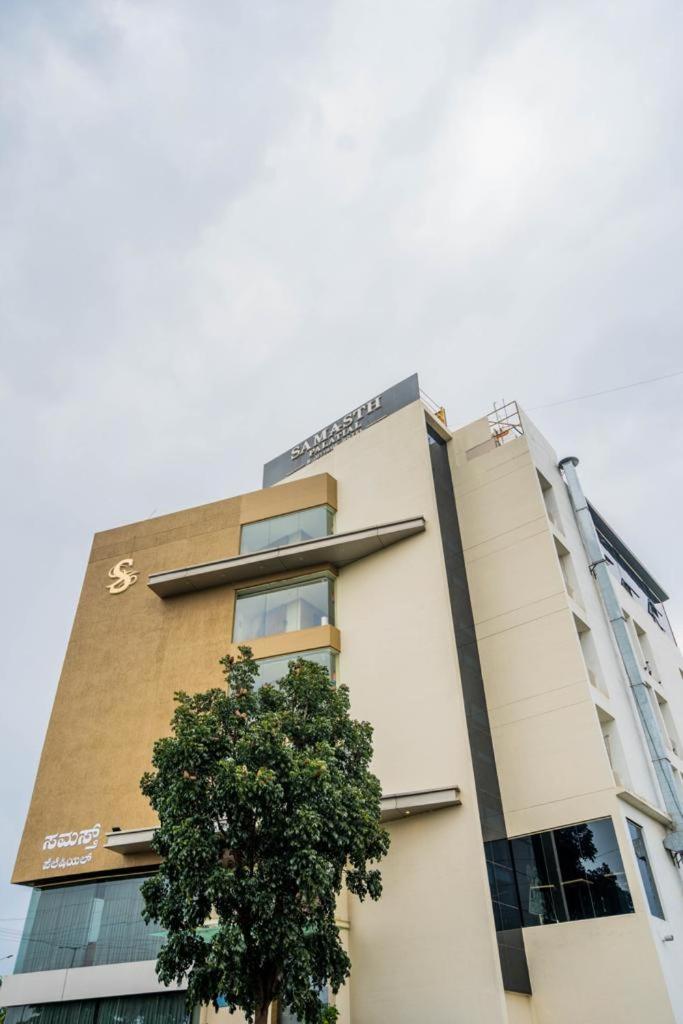 Samasth Palatial by Yuvraj group of Hotels 1/30