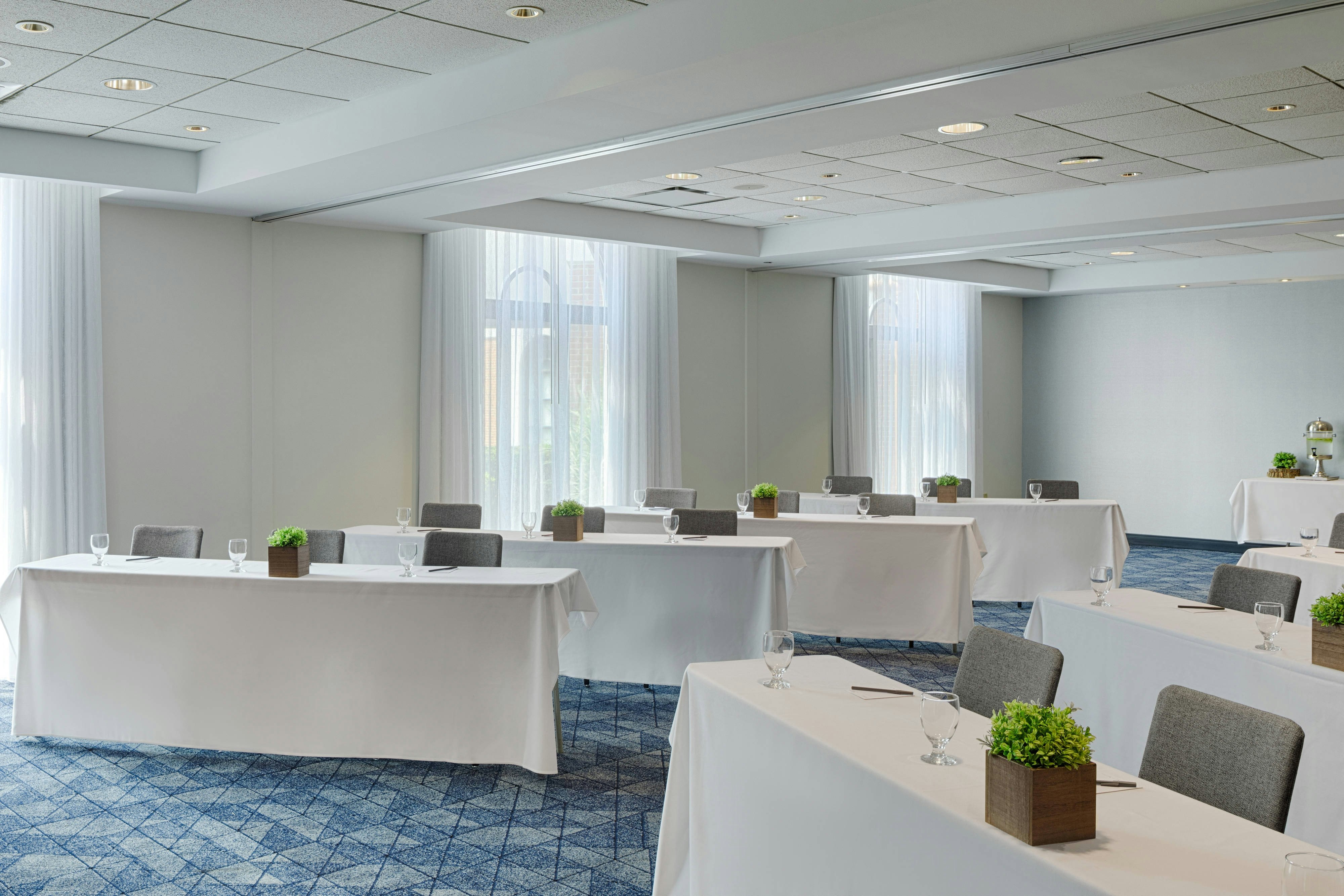 Courtyard By Marriott Springfield Downtown 17/18