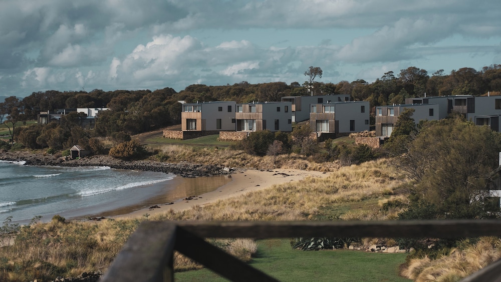 Piermont Retreat Swansea 50/55