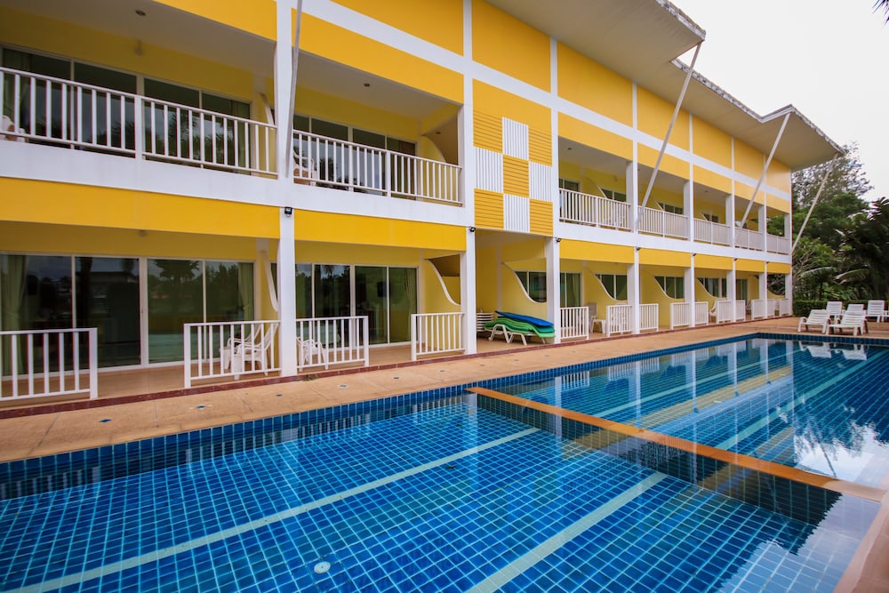 Phuket Airport Sonwa Resort 5/39
