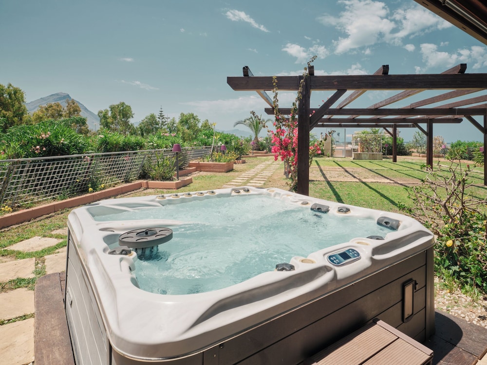 Acacia Resort 26/50